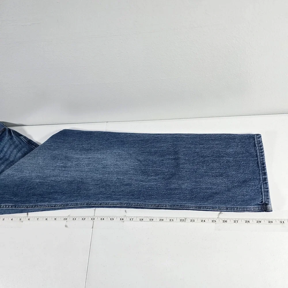 Hollister Ultra High-Rise Dad Jeans Medium Wash Size 2R W26 Regular 13177 - Picture 5 of 9